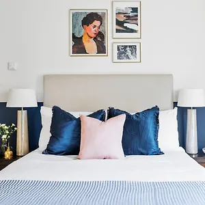 Hoxton Square - Urban Haven London