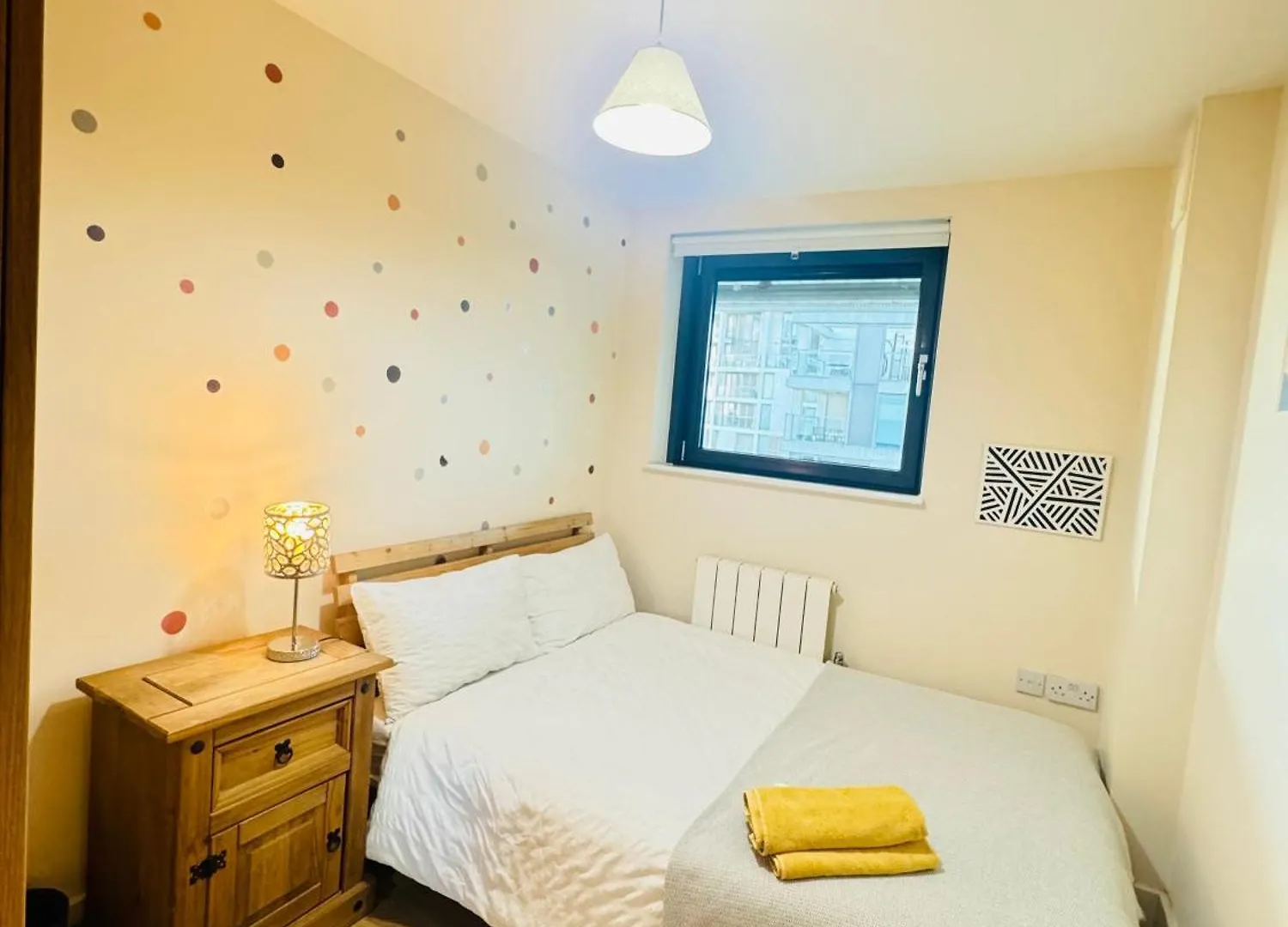 Modern 2Bed 2Bath Apartment Canary Wharf - Upto 5 Person London